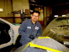 Skilled technician at Wreck and Roll Auto Body in Chicago