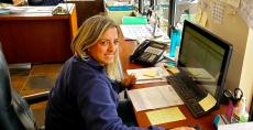 Friendly office staff at Athenian Body Shop in Chicago Ridge